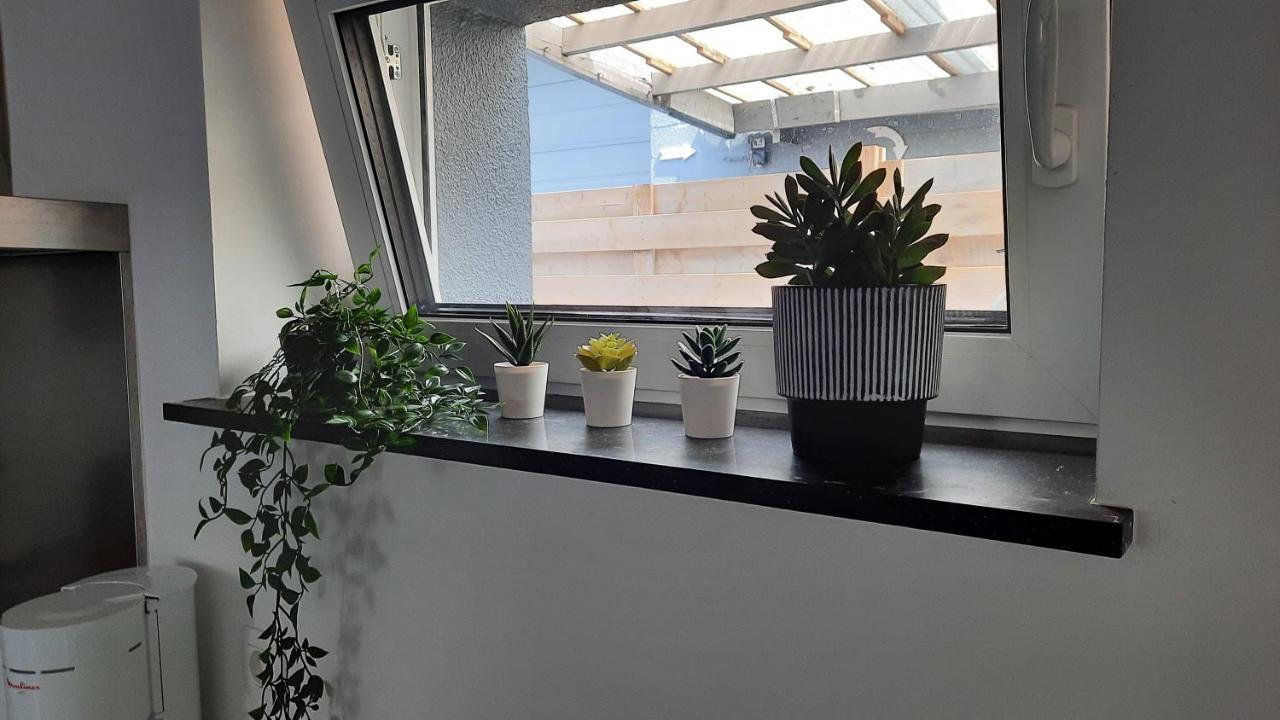 Appartement Duplex Pour 3-4 Personnes A Ciney Exterior foto
